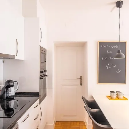 #049 Lemon By Holidays