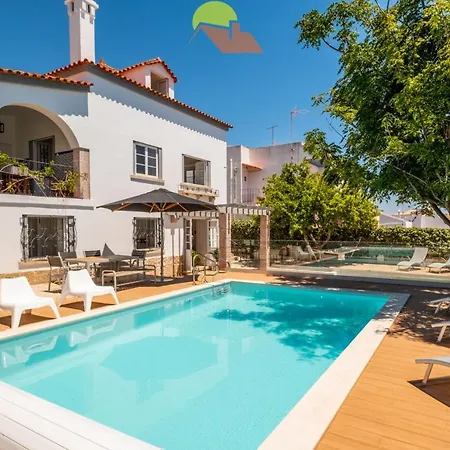 #049 Lemon By Holidays Villa *